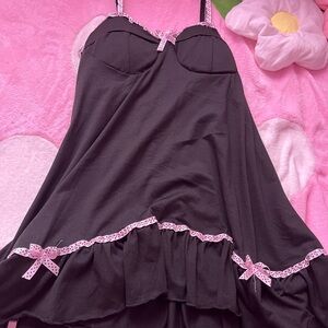 Elegant Black and Pink Women's Nightgown